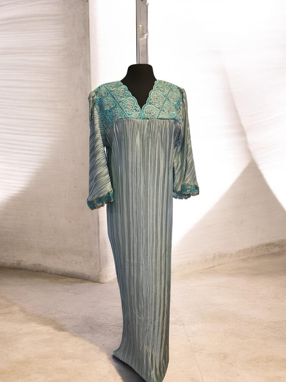 Luxury Teal Lace-Trim Caftan Dress - Unbranded